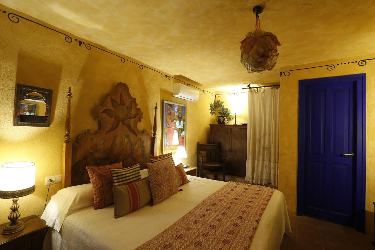 Hostal Blau Peratallada Dış mekan fotoğraf