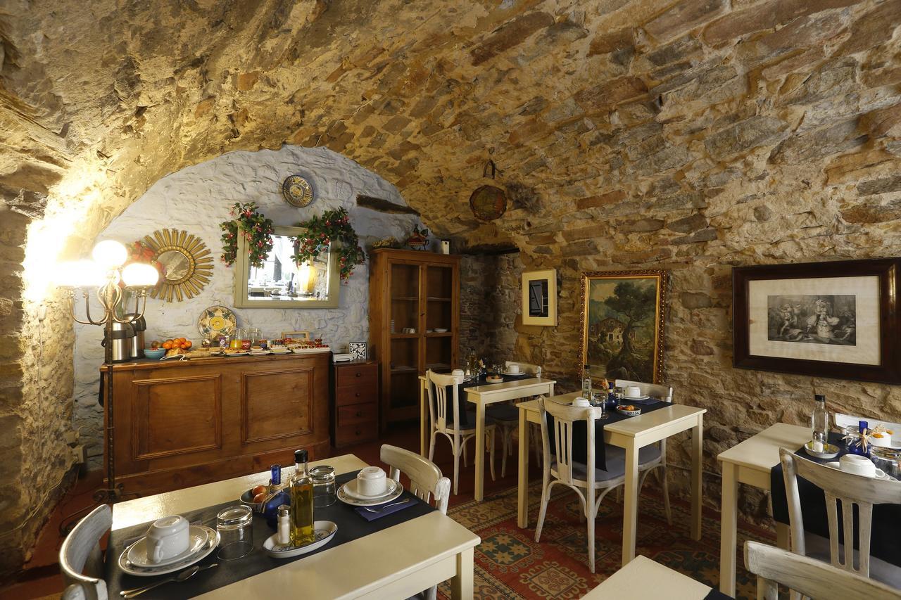 Hostal Blau Peratallada Dış mekan fotoğraf