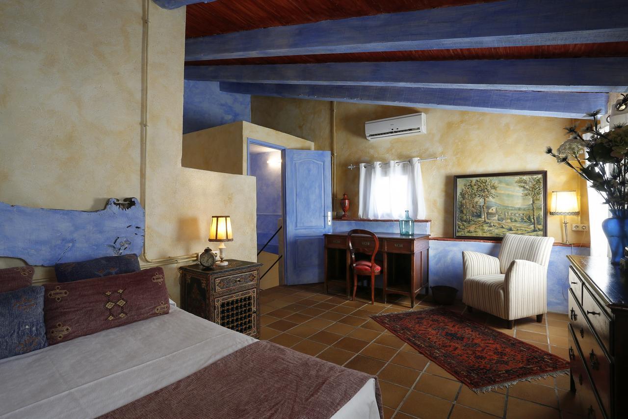 Hostal Blau Peratallada Dış mekan fotoğraf