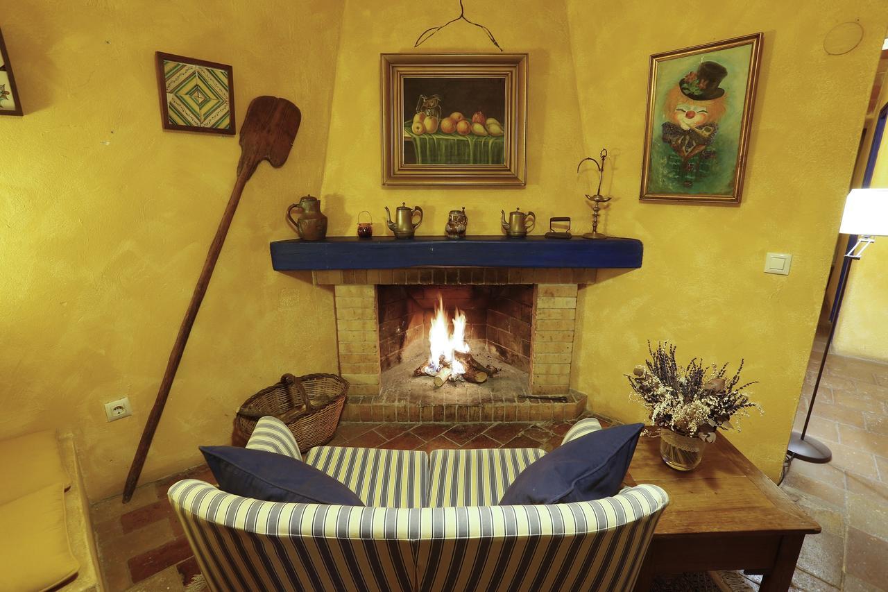Hostal Blau Peratallada Dış mekan fotoğraf